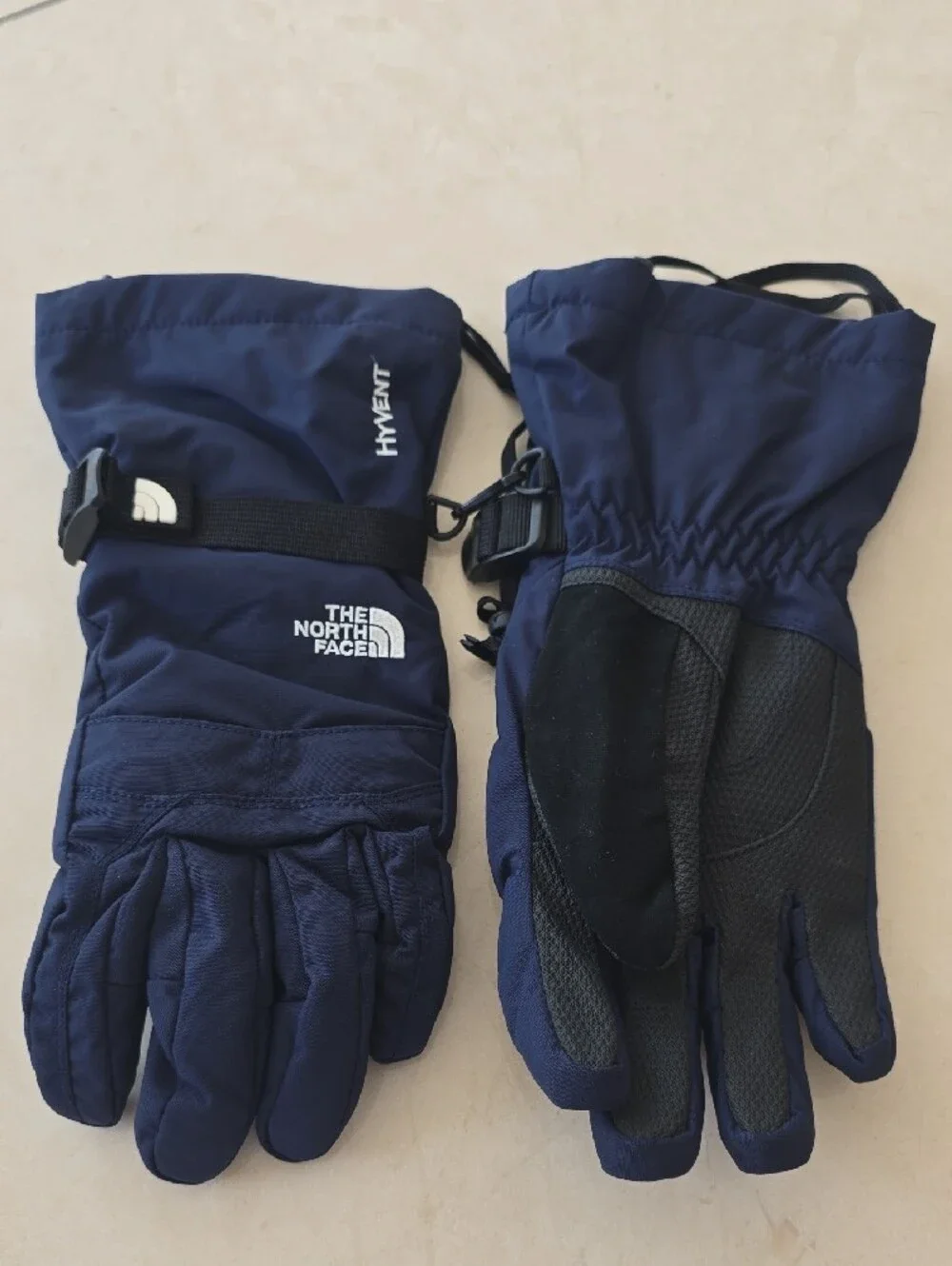 The North Face Navy and Black Insulated Ski Gloves - Men's Small